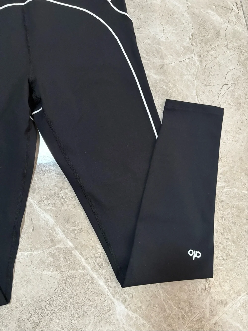 ALO Yoga Black Leggings and Sports Bra Set with White Piping